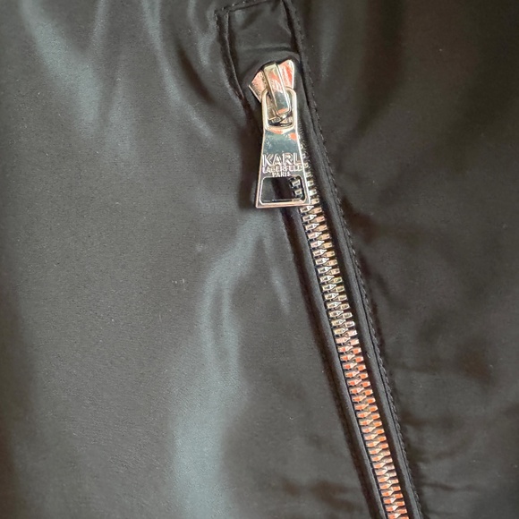 NWOT KARL LAGERFELD Black Windbreaker with Logo Tape Sleeve Size SM - Picture 4 of 7